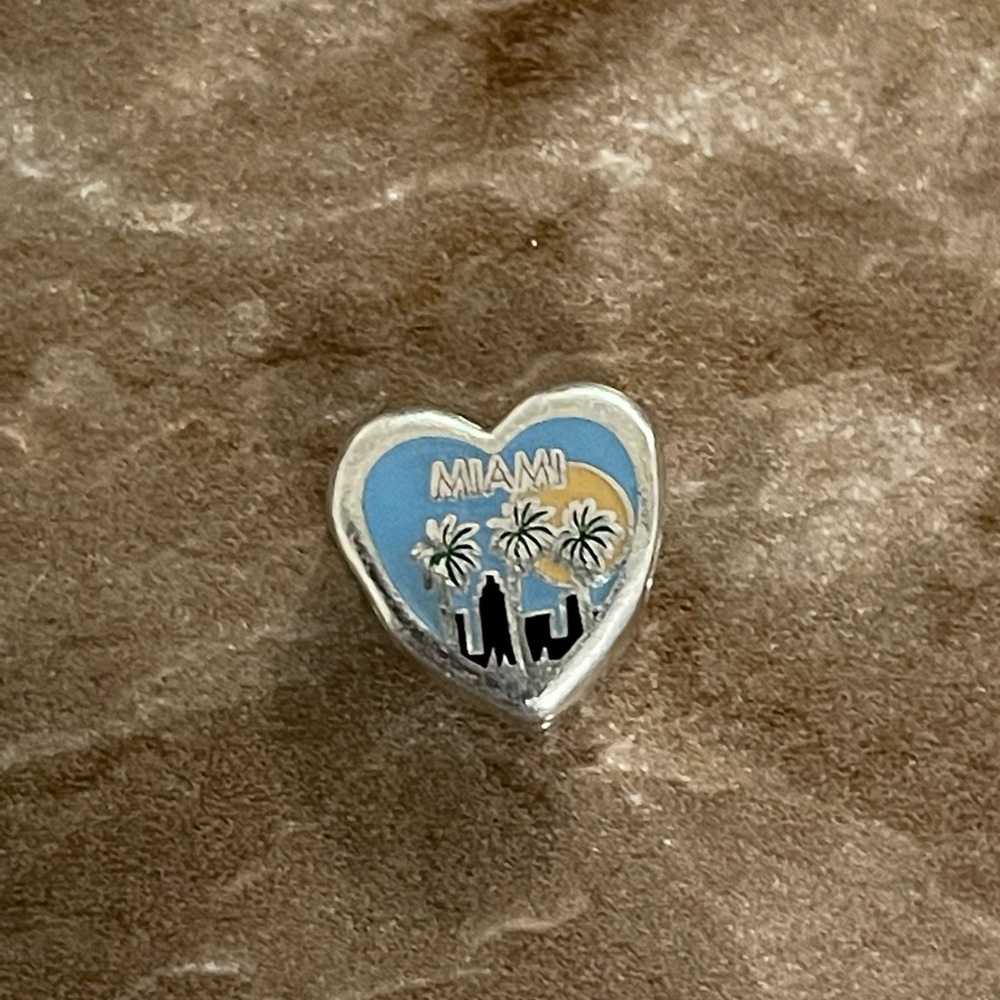Pandora Miami Charm